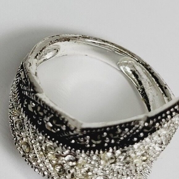 #101  Sterling & Marcasite Black and White Ring 2 leaves sitting opposite 8 - Picture 6 of 12